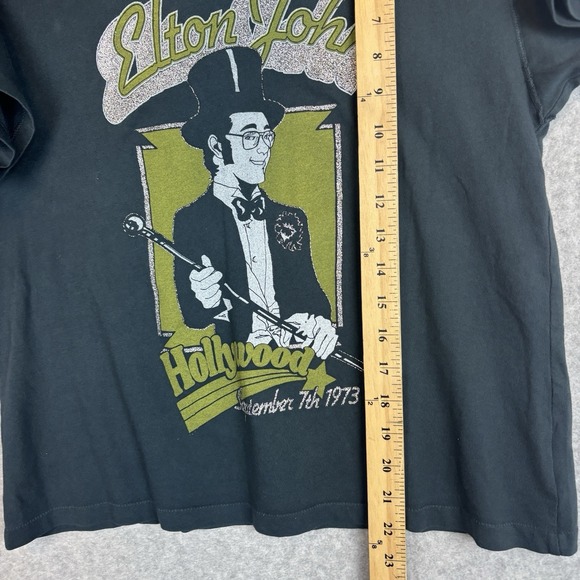 DAYDREAMER Elton John Hollywood Tshirt Size Medium Gray Green 100% Cotton - Picture 4 of 6